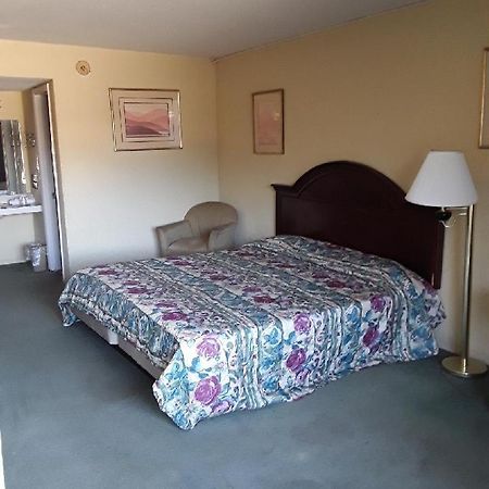 Regency Inn Fayetteville/Fort Bragg Экстерьер фото