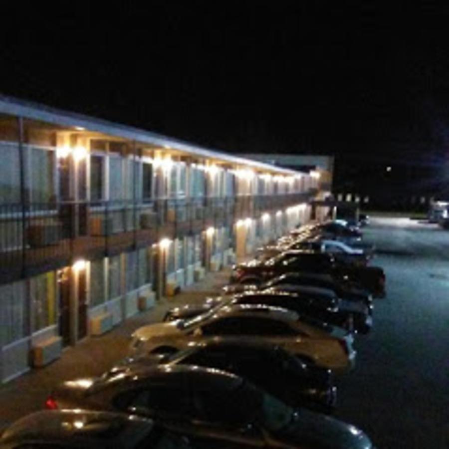 Regency Inn Fayetteville/Fort Bragg Экстерьер фото